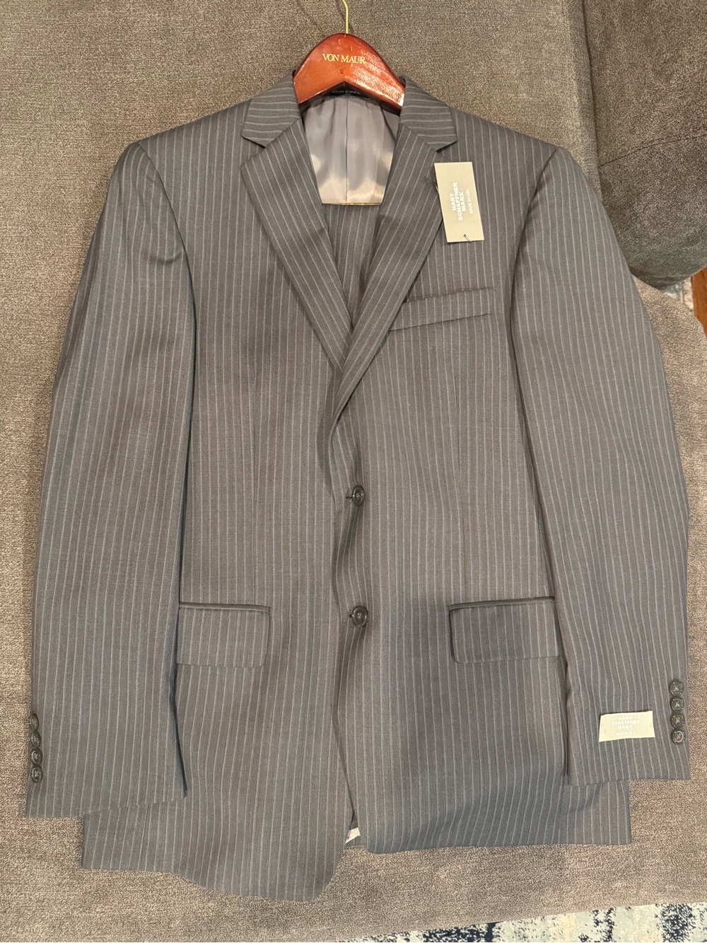 NWT Hart Schaffner Marx New York 40R 33 Pinstripe Wool Suit USA $695